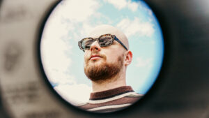 Vendeur lunettes albert duval à Landerneau