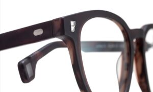 Vendeur lunettes Entourage of 7 à Landerneau