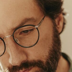 Landern Optique sur le pont habité Serengeti